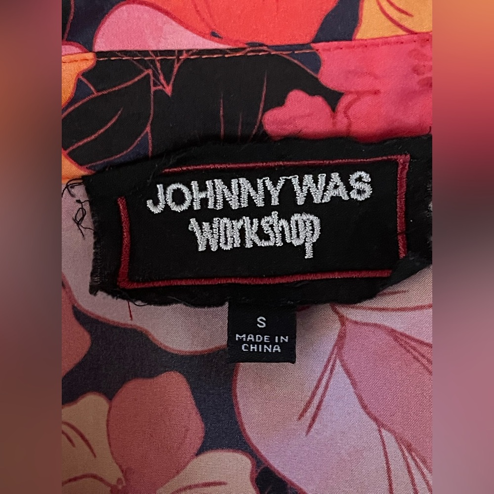 Like New Johnny Was Workshop Becca Button Down Shirt size S 100% Silk. - Picture 8 of 9
